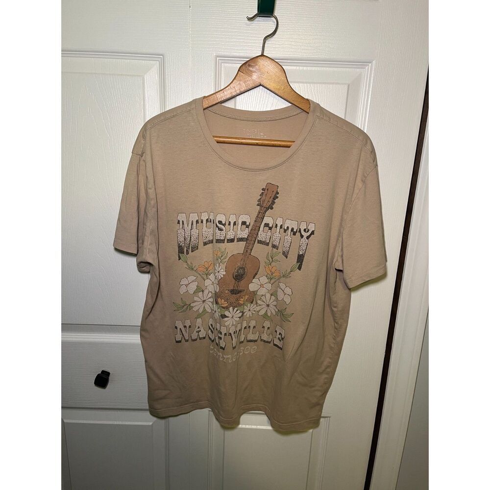 Time and Tru Music City Nashville Graphic Tee Womens XL Beige Guitar Shirt